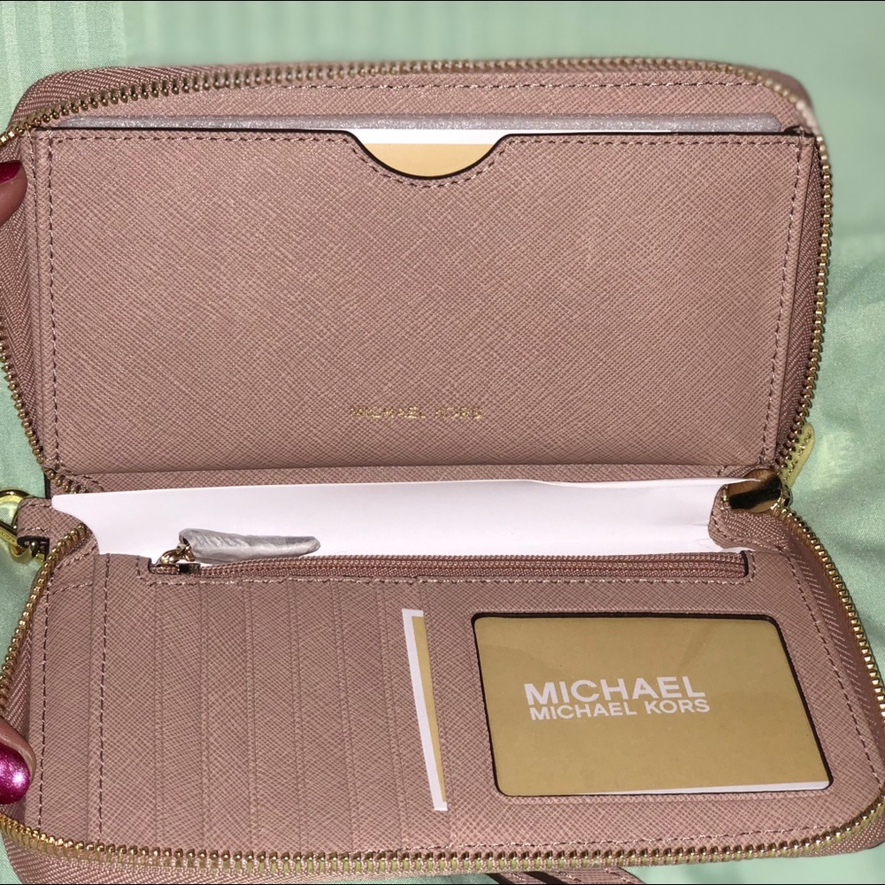 Wristlet - Picture 2 of 3